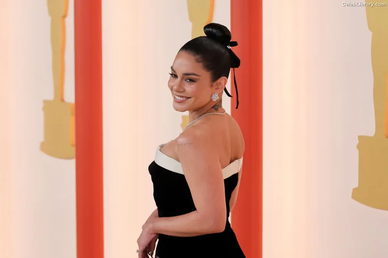 Vanessa Hudgens photo 21 of 1607