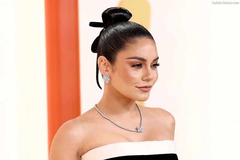 Vanessa Hudgens photo 22 of 1607