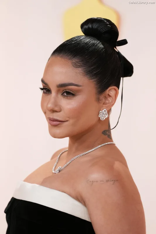 Vanessa Hudgens photo 8 of 1607