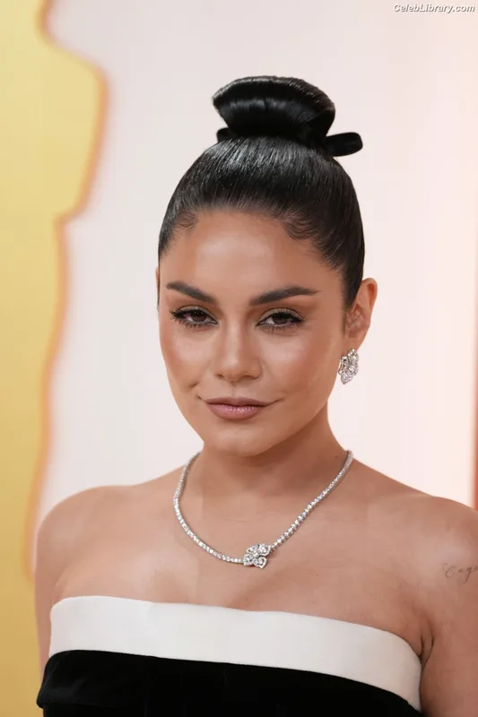 Vanessa Hudgens photo 9 of 1607
