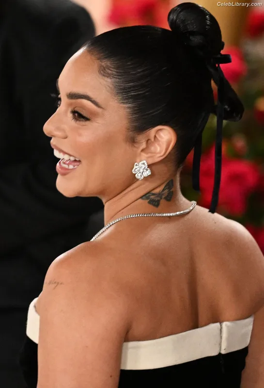 Vanessa Hudgens photo 10 of 1607