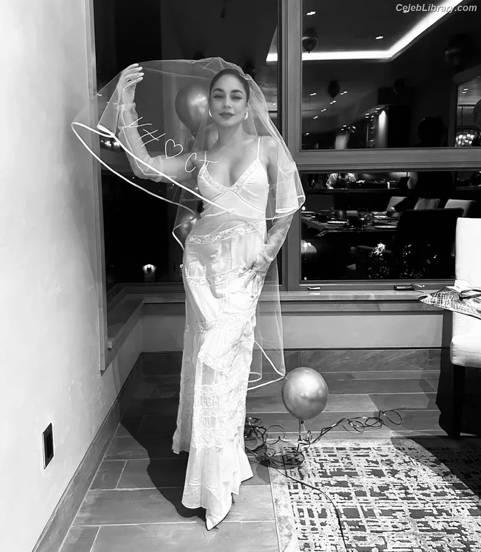 Vanessa Hudgens photo 16 of 1607