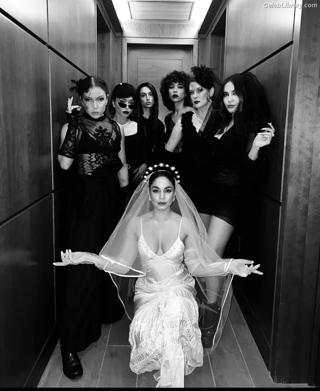 Vanessa Hudgens photo 20 of 1607
