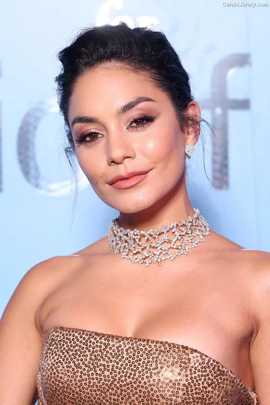 Vanessa Hudgens photo 13 of 1607
