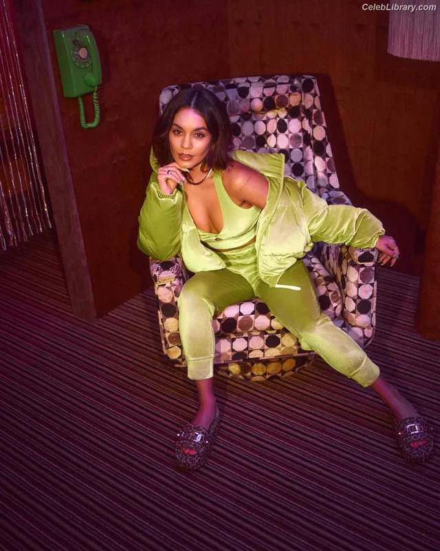 Vanessa Hudgens photo 16 of 1607