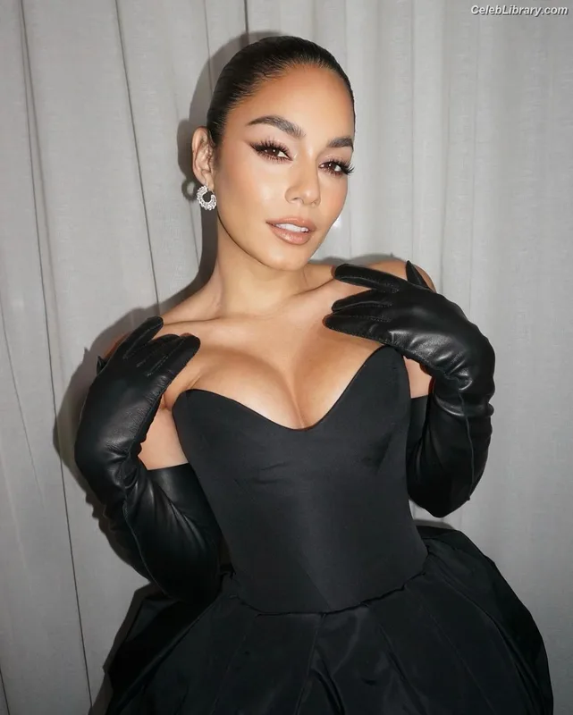 Vanessa Hudgens photo 17 of 1607