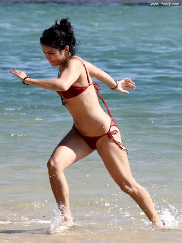 Vanessa Hudgens photo 2 of 1607