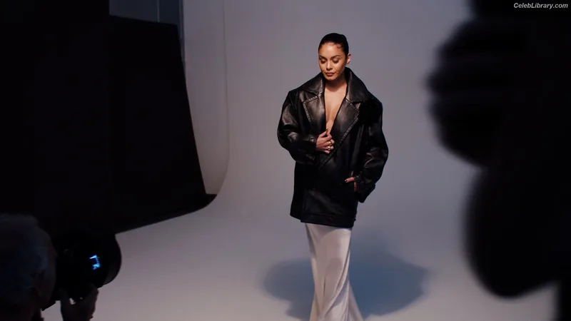 Vanessa Hudgens photo 23 of 1607