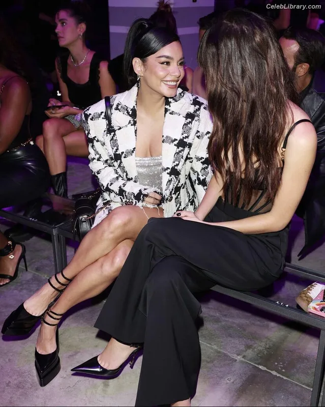 Vanessa Hudgens photo 16 of 1607