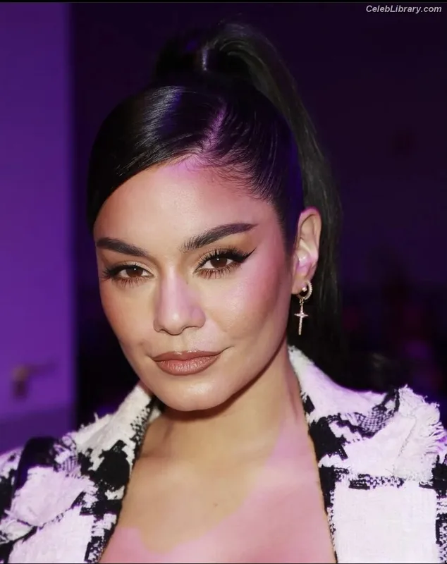Vanessa Hudgens photo 5 of 1607
