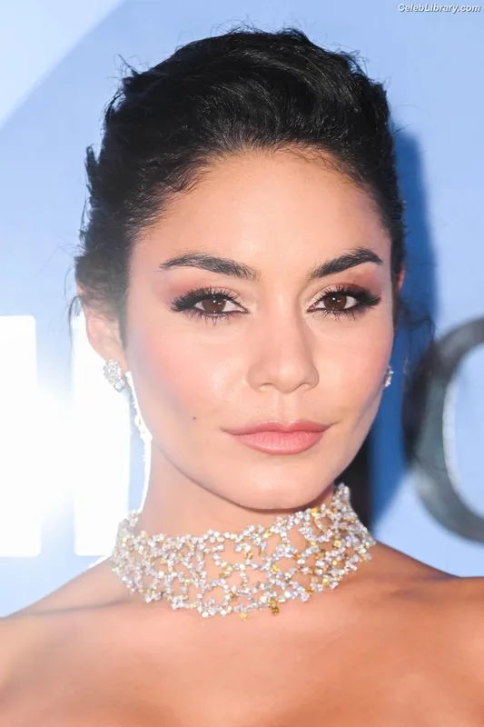Vanessa Hudgens photo 13 of 1607