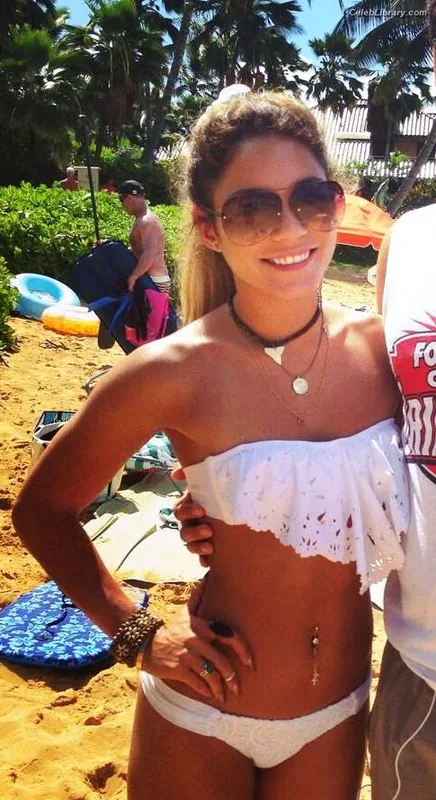 Vanessa Hudgens photo 4 of 1607