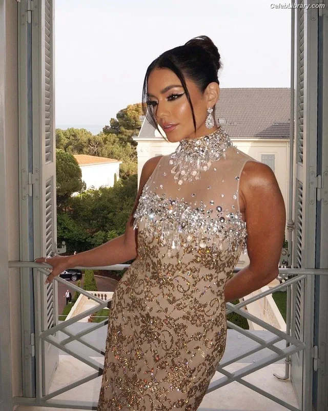 Vanessa Hudgens photo 21 of 1607
