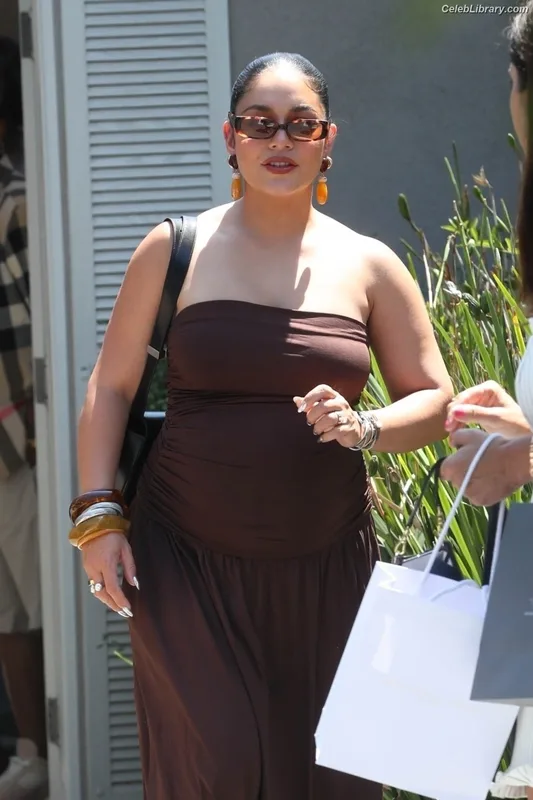 Vanessa Hudgens photo 6 of 1607