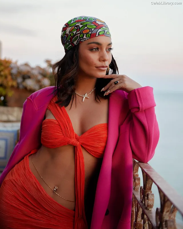 Vanessa Hudgens photo 23 of 1607