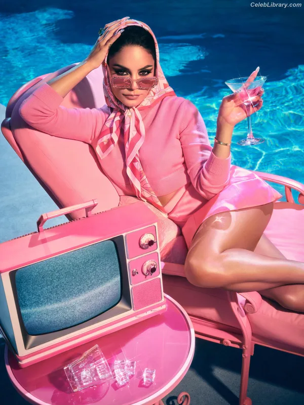 Vanessa Hudgens photo 3 of 1607