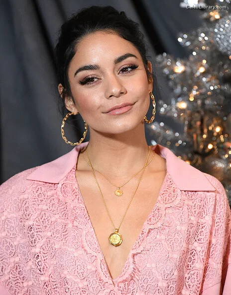 Vanessa Hudgens photo 6 of 1607