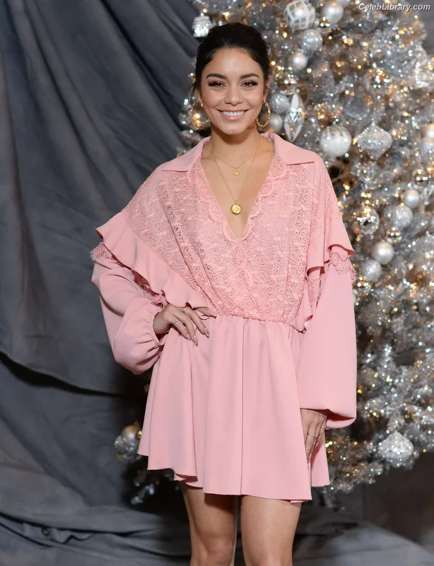 Vanessa Hudgens photo 9 of 1607