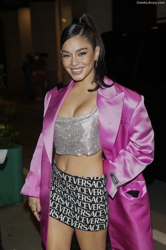 Vanessa Hudgens photo 10 of 1607