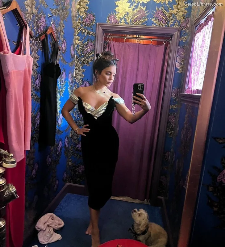 Vanessa Hudgens photo 22 of 1607