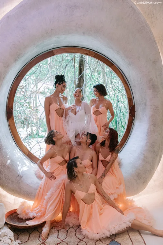 Vanessa Hudgens photo 16 of 1607