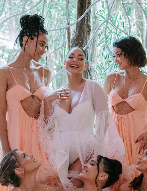 Vanessa Hudgens photo 17 of 1607