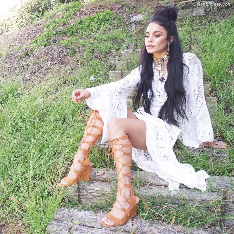Vanessa Hudgens photo 18 of 1607