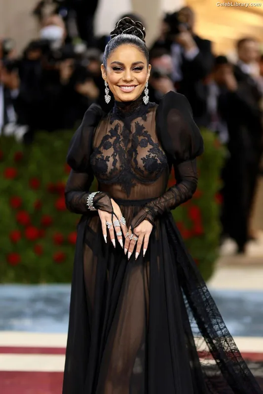 Vanessa Hudgens photo 23 of 1607