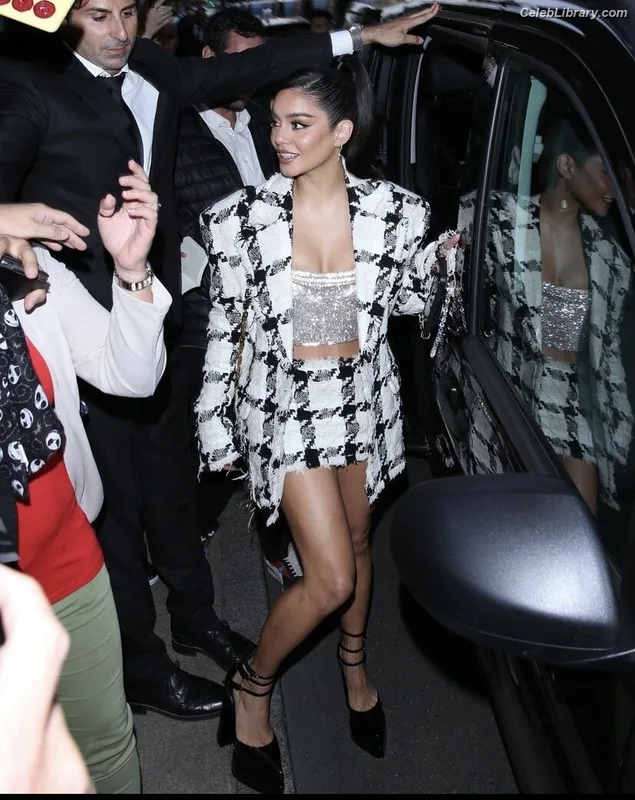 Vanessa Hudgens photo 24 of 1607