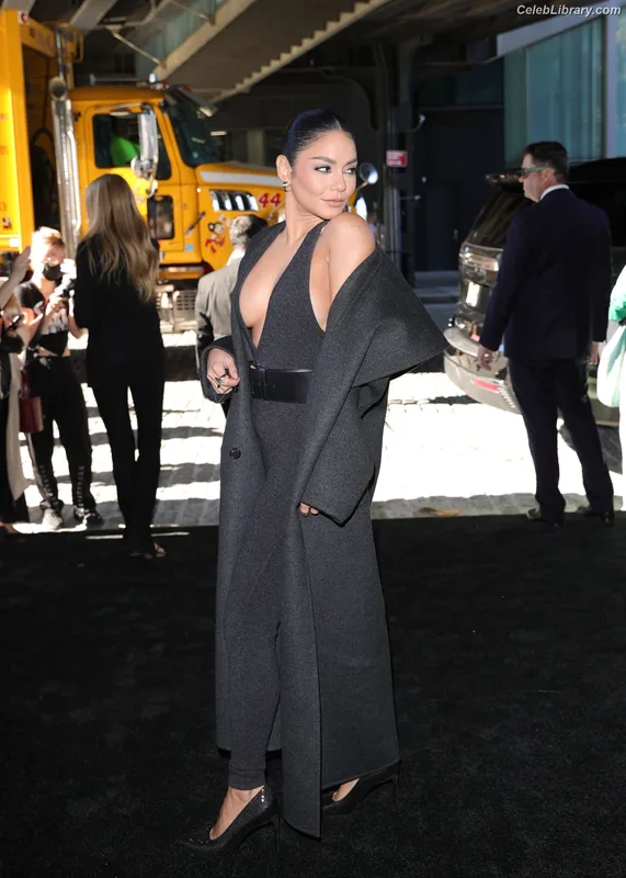 Vanessa Hudgens photo 3 of 1607