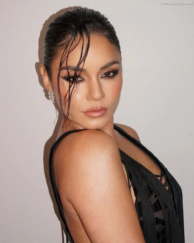 Vanessa Hudgens photo 8 of 1607