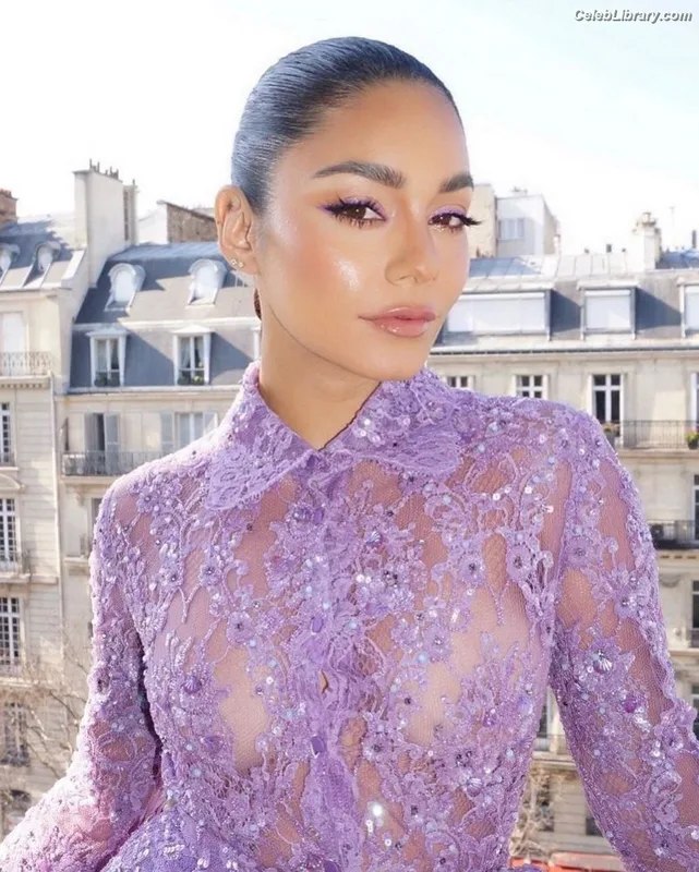 Vanessa Hudgens photo 10 of 1607