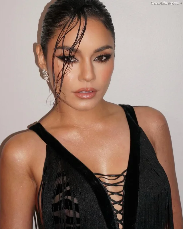Vanessa Hudgens photo 12 of 1607