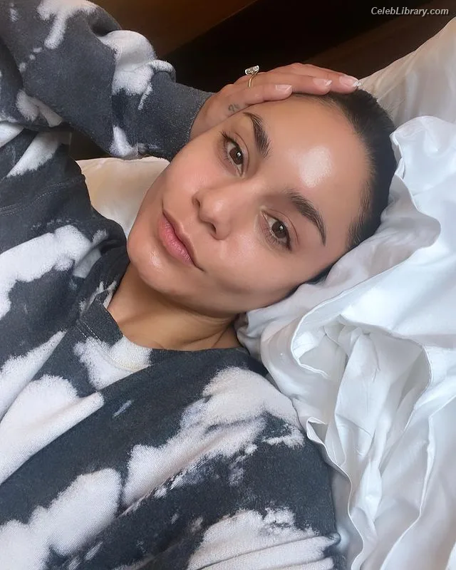 Vanessa Hudgens photo 16 of 1607