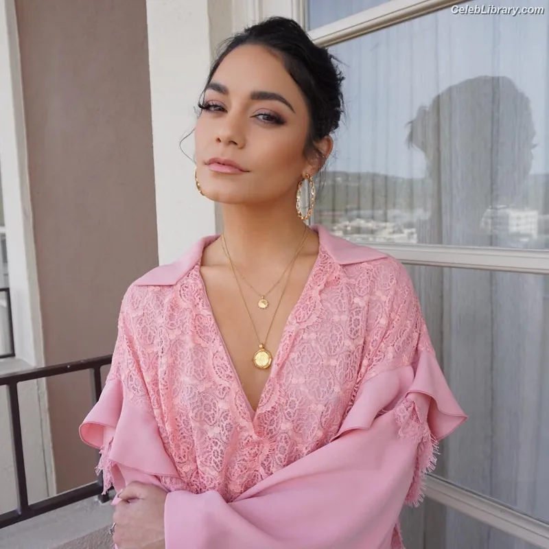 Vanessa Hudgens photo 19 of 1607