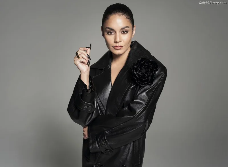 Vanessa Hudgens photo 8 of 1607