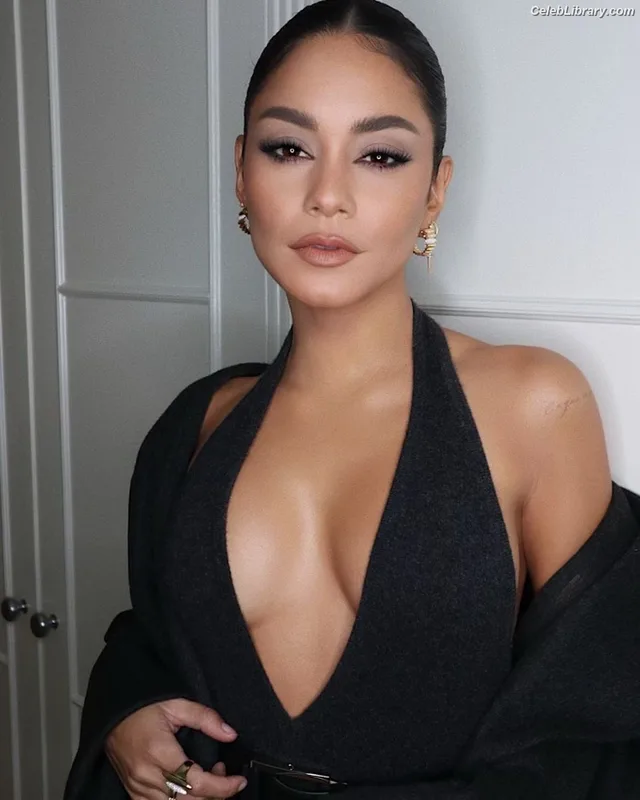 Vanessa Hudgens photo 18 of 1607