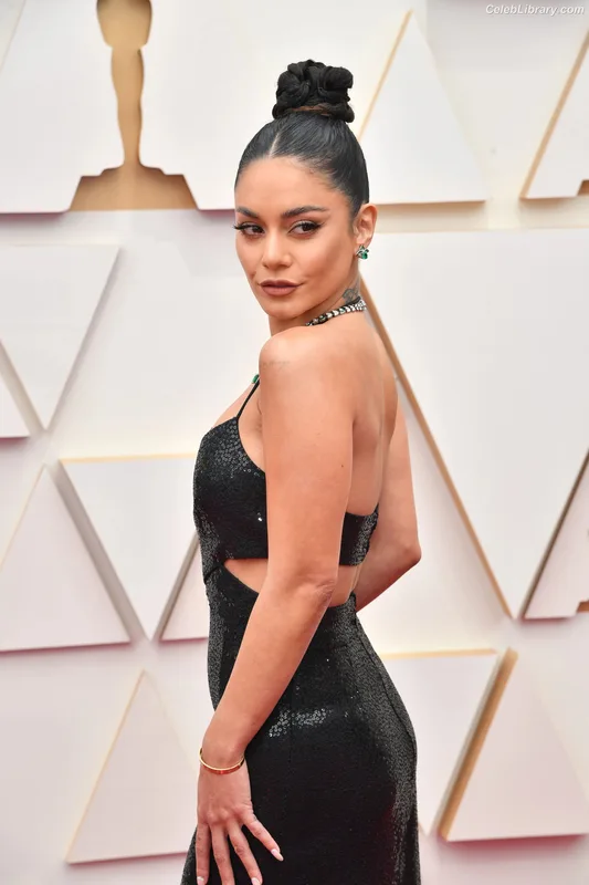 Vanessa Hudgens photo 12 of 1607
