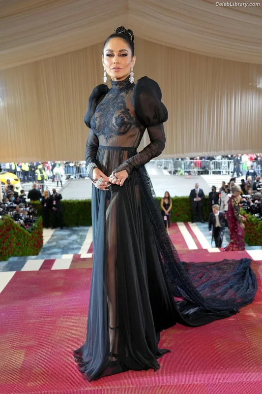 Vanessa Hudgens photo 13 of 1607