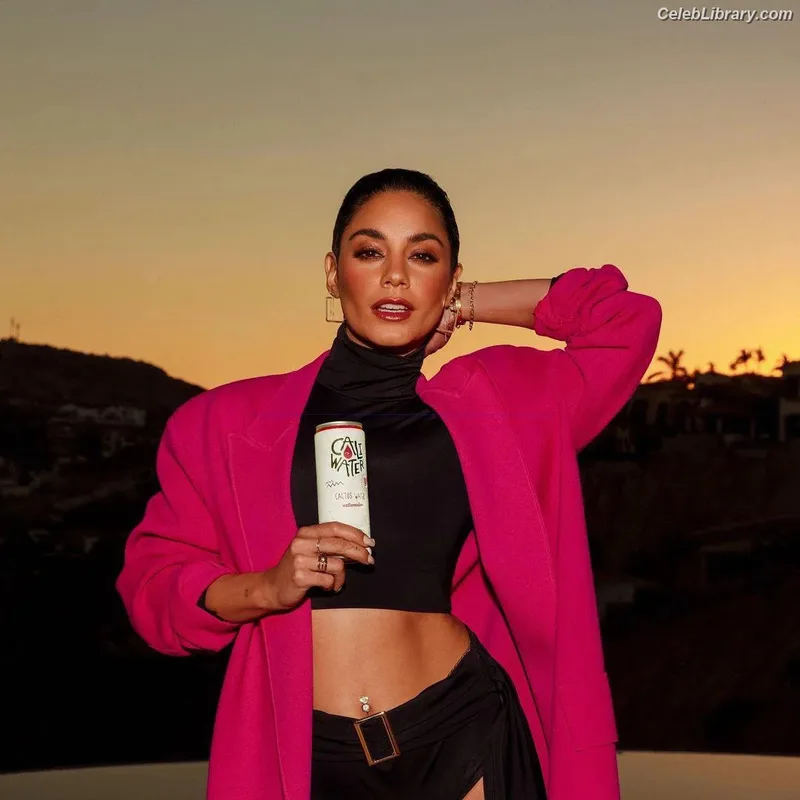 Vanessa Hudgens photo 14 of 1607