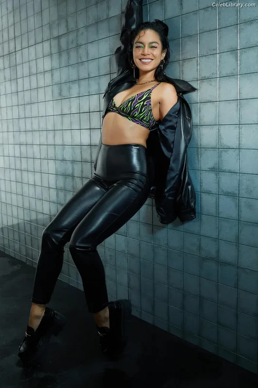 Vanessa Hudgens photo 23 of 1607