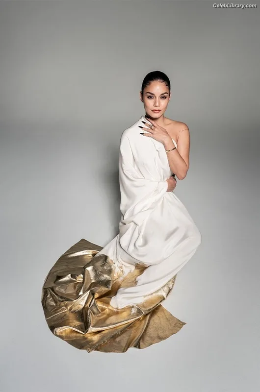 Vanessa Hudgens photo 7 of 1607