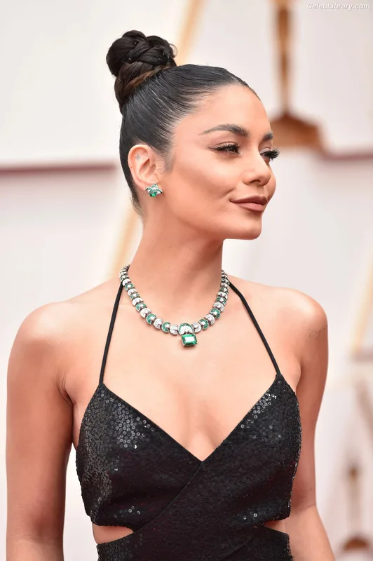 Vanessa Hudgens photo 21 of 1607