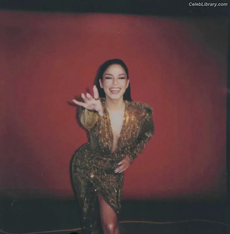 Vanessa Hudgens photo 5 of 1607