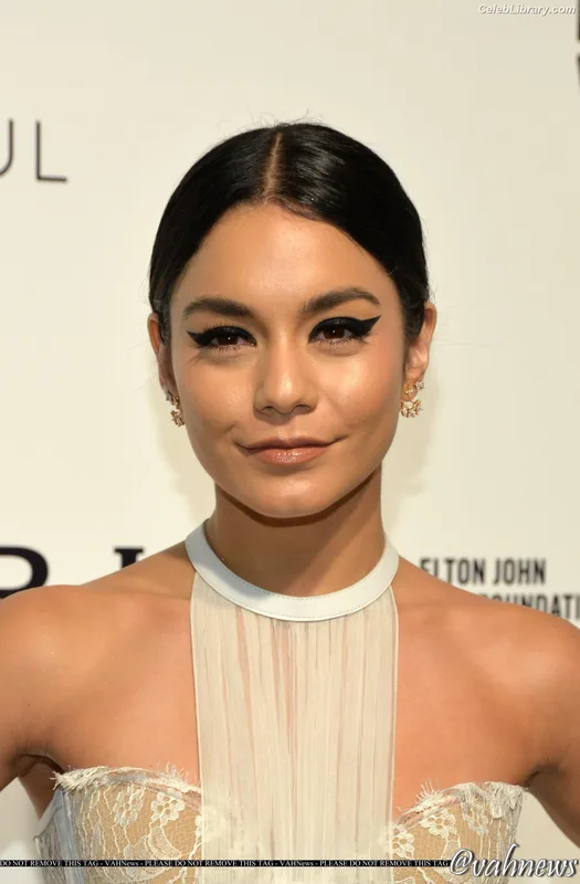 Vanessa Hudgens photo 15 of 1607