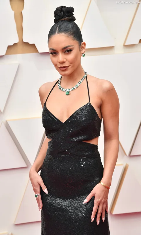 Vanessa Hudgens photo 9 of 1607