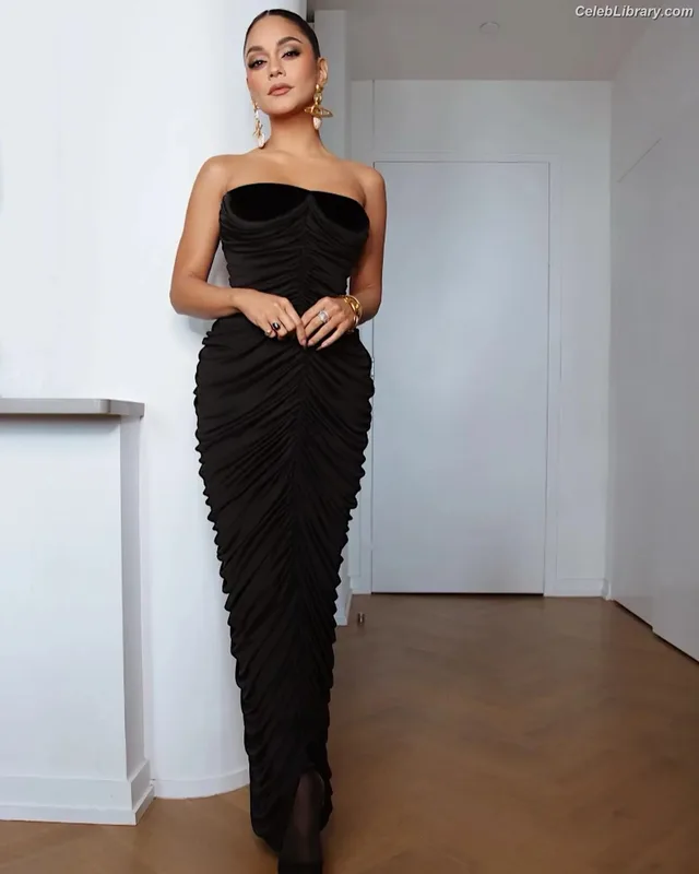 Vanessa Hudgens photo 12 of 1607