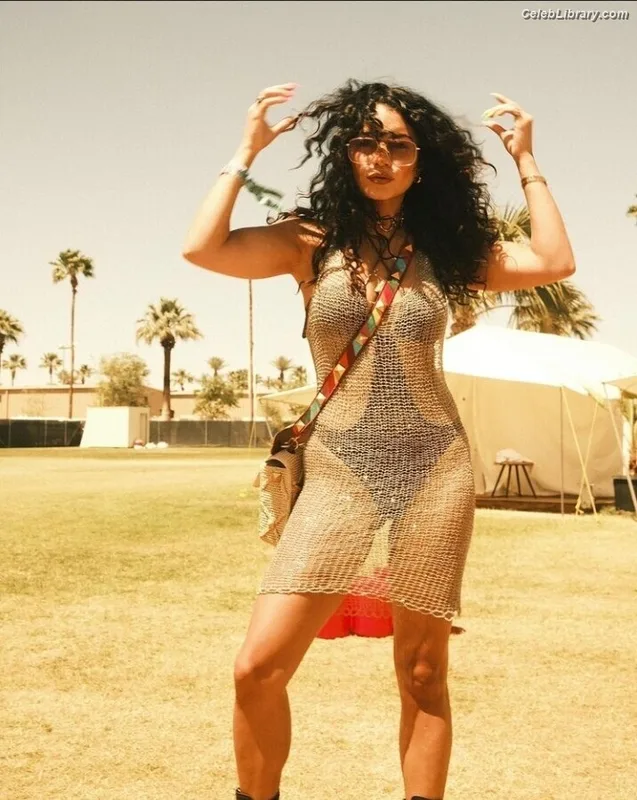 Vanessa Hudgens photo 1 of 1607