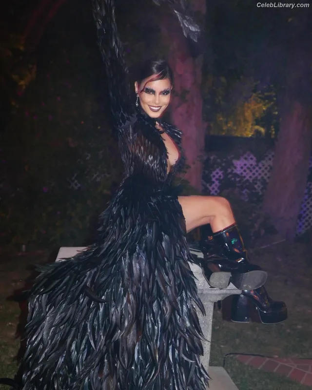Vanessa Hudgens photo 15 of 1607