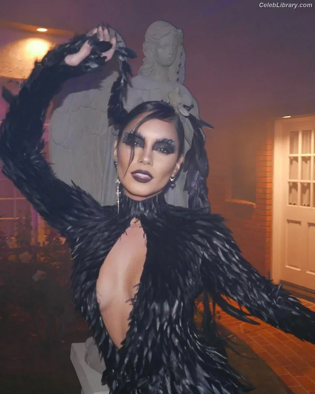 Vanessa Hudgens photo 16 of 1607
